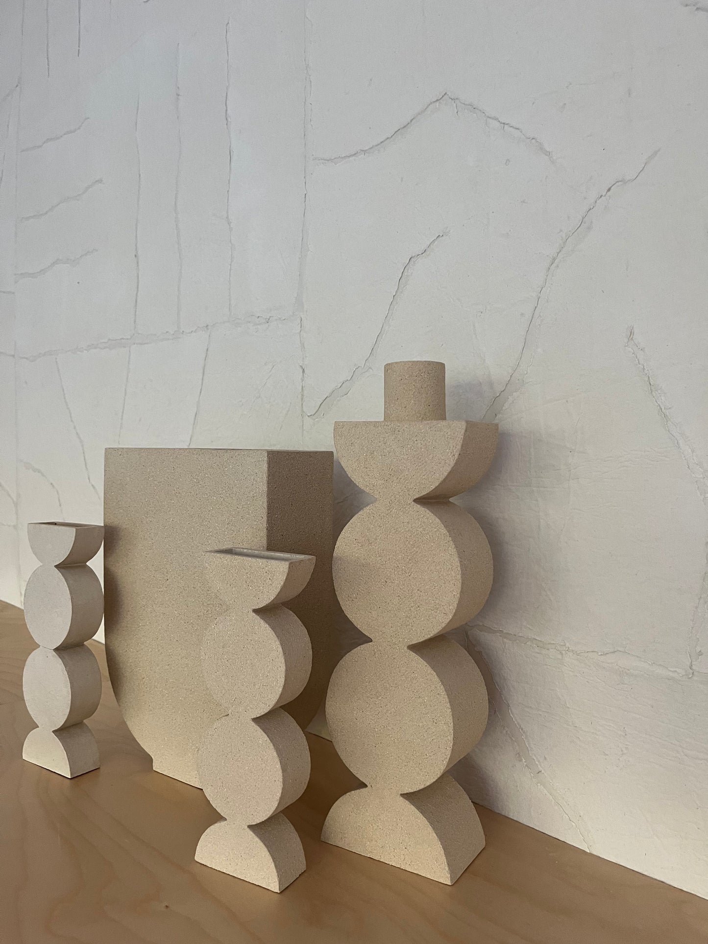 Céramiques Lucia. Vase U. Fait main. Pièce unique.