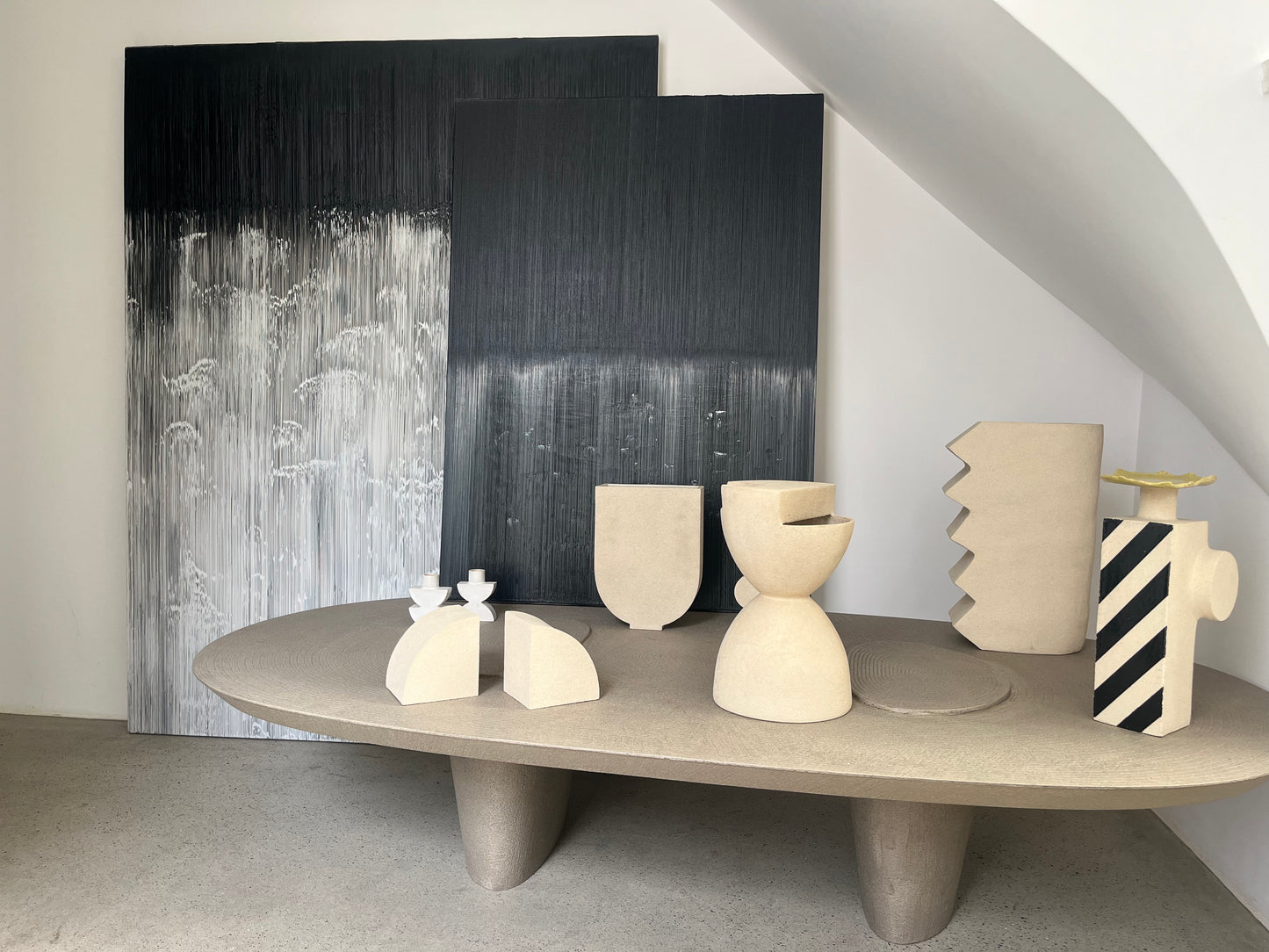 Céramiques Lucia. Vase U. Fait main. Pièce unique.