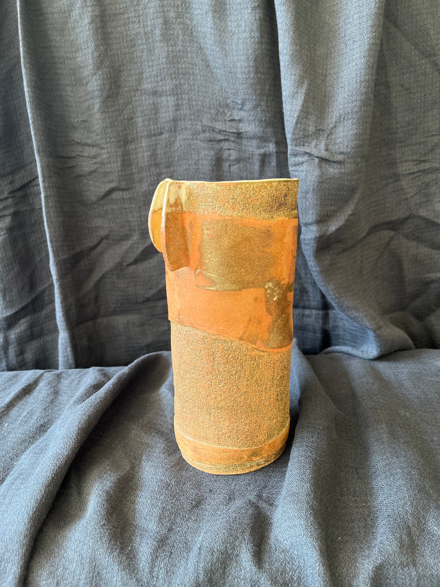 Vase à ailettes. Grès roux émaillé
- Muriel Senaux
