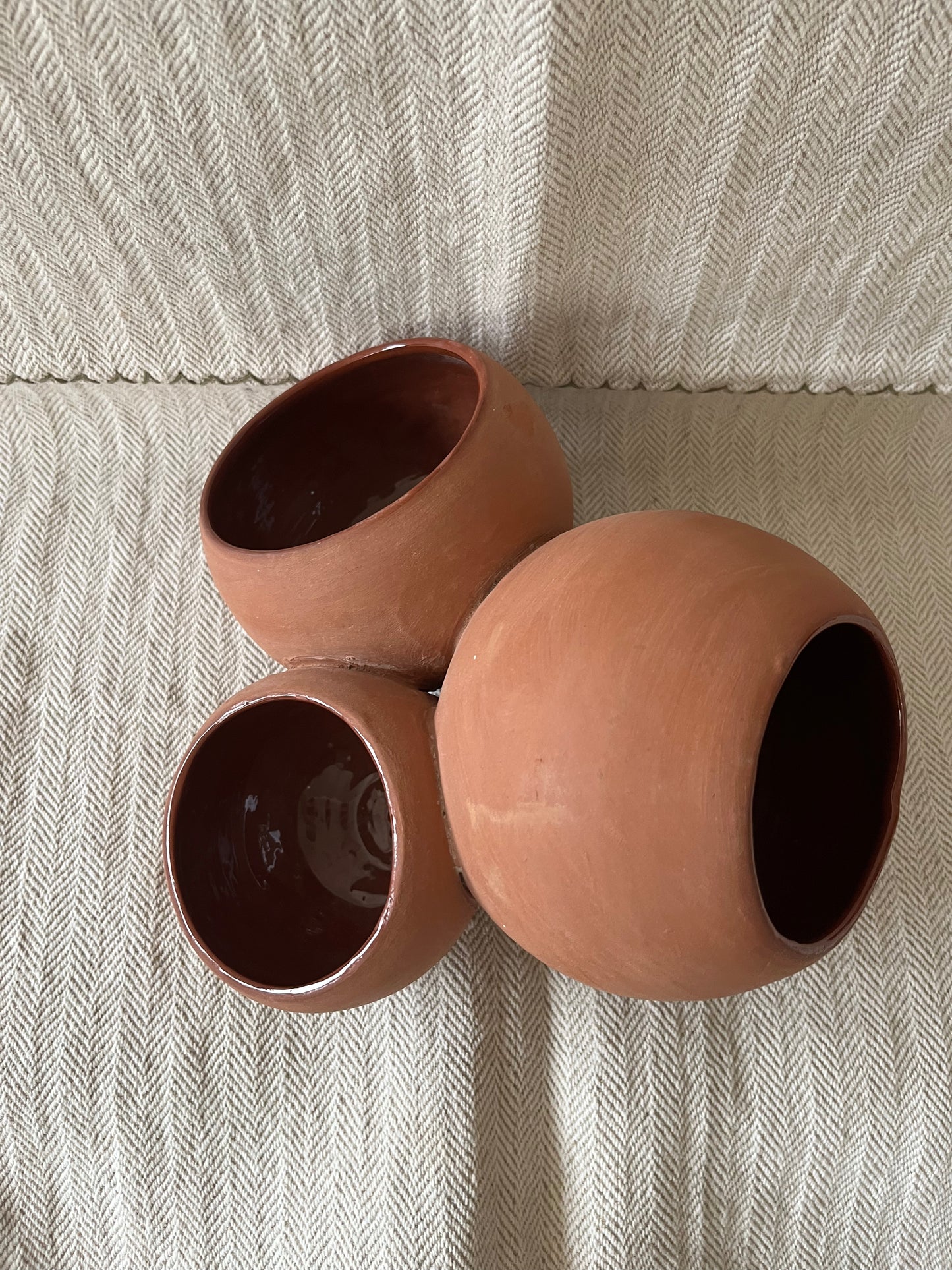 Vase tripode, Hannah André
