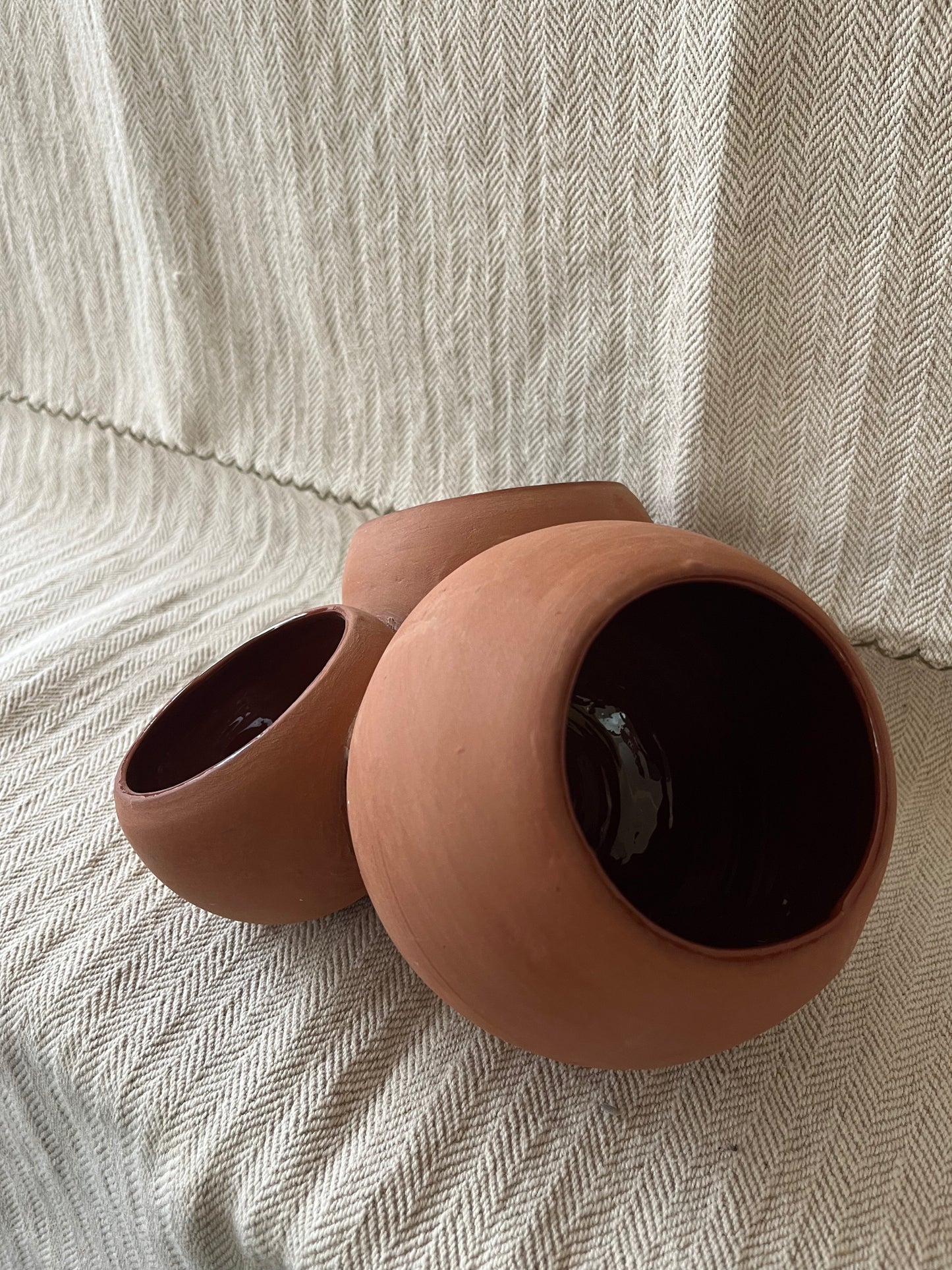 Vase tripode, Hannah André