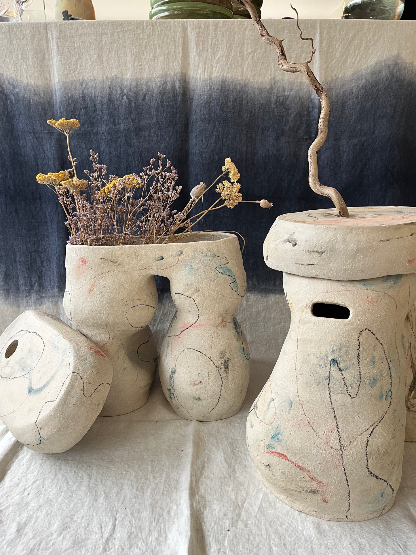 Tabouret vase-jarre avec son capuchon plateau - Collab Maison Makeba x MR Céramique