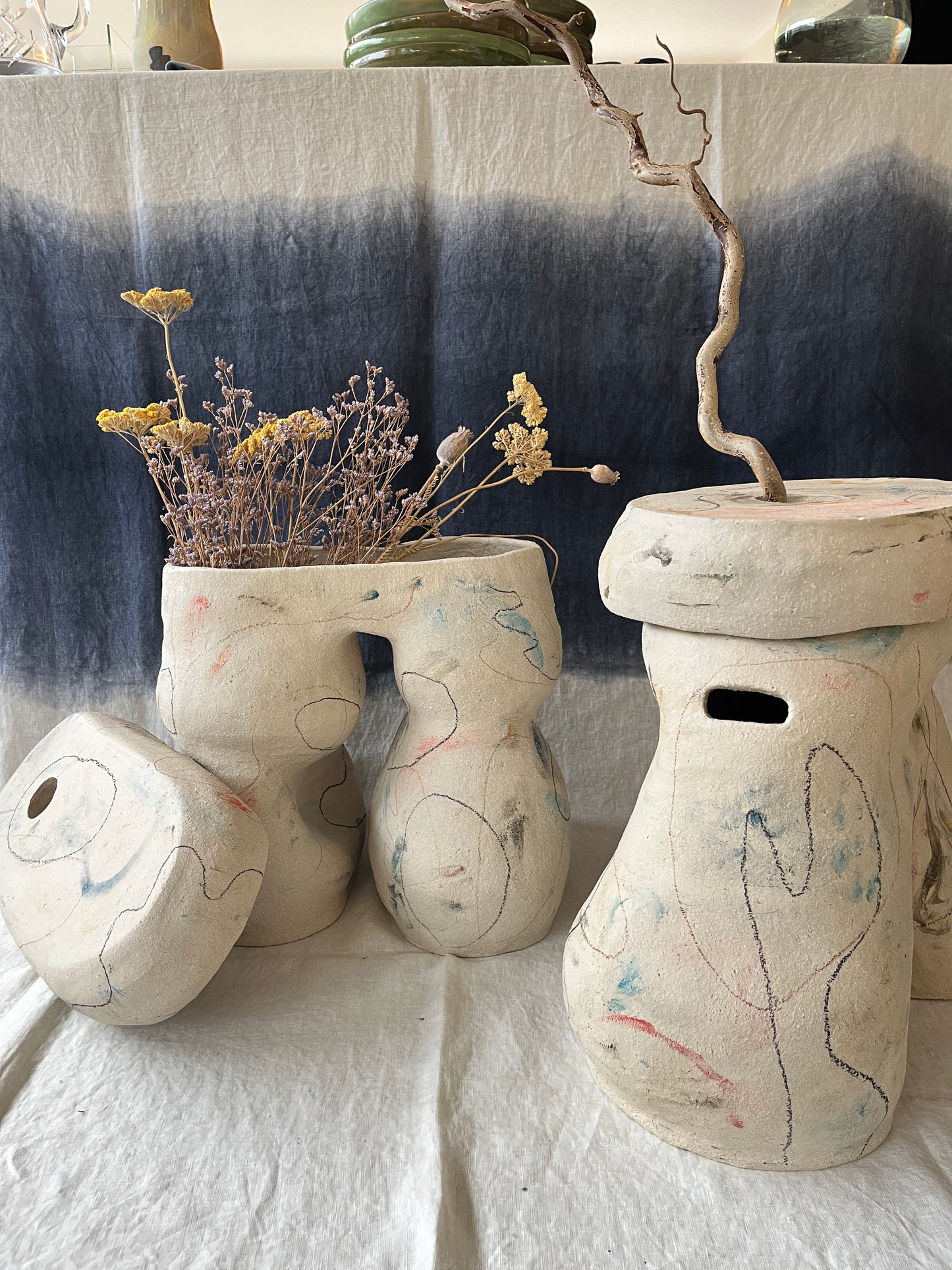 Tabouret vase-jarre avec son capuchon plateau - Collab Maison Makeba x MR Céramique