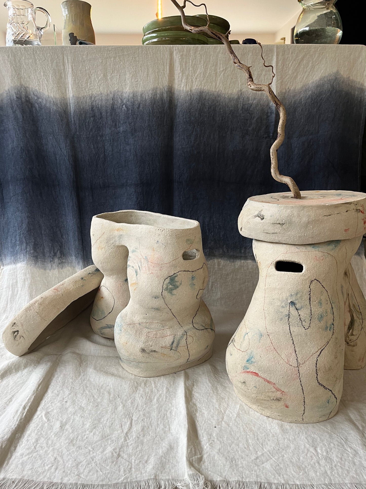 Tabouret vase-jarre avec son capuchon plateau - Collab Maison Makeba x MR Céramique