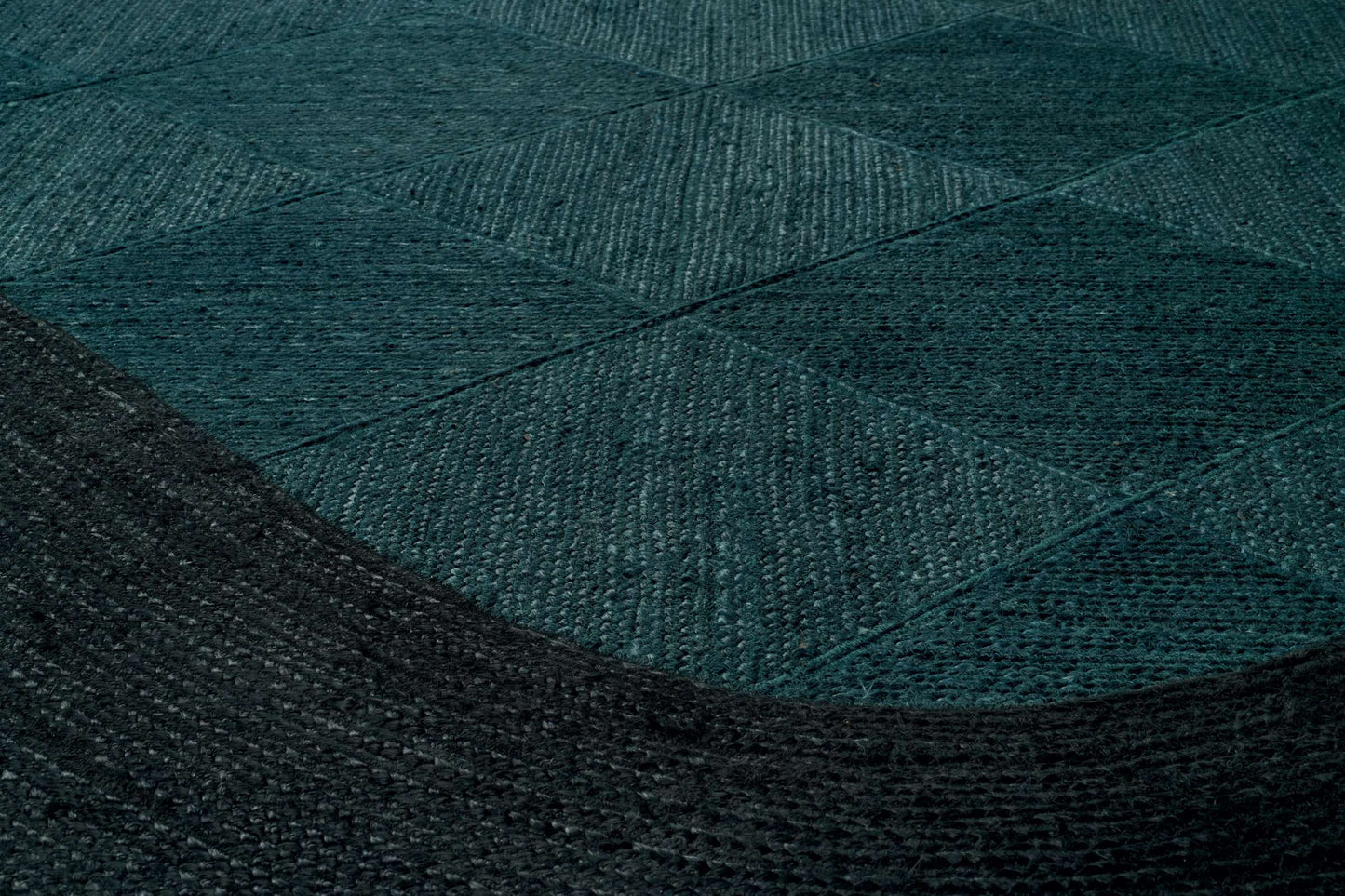 Tapis en jute tressé Yasabai Elitis France