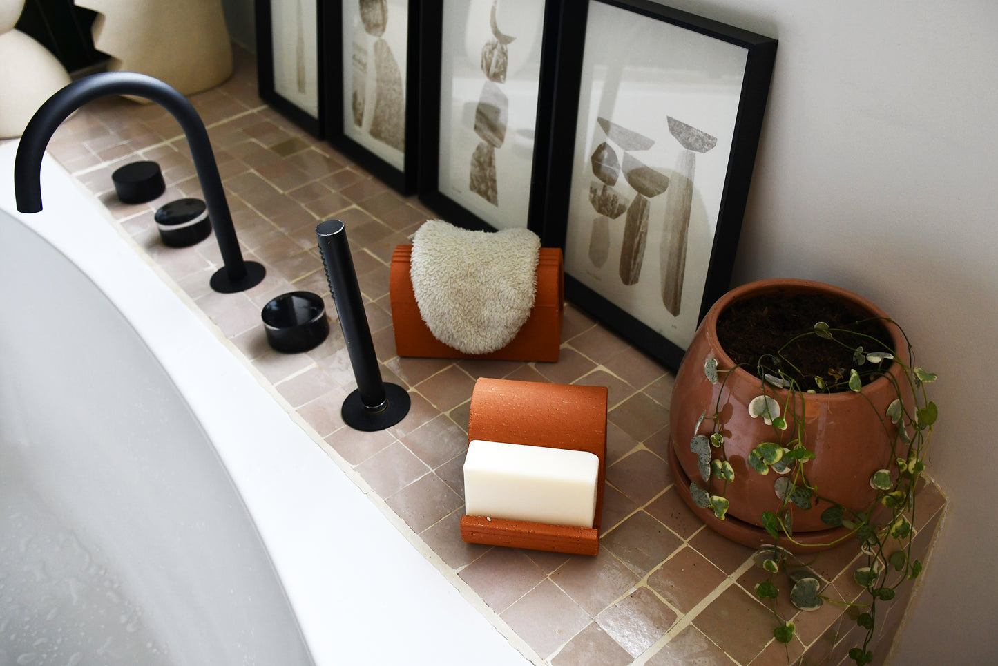 Famille Argela lot de Porte-Serviette-Gant-Savon