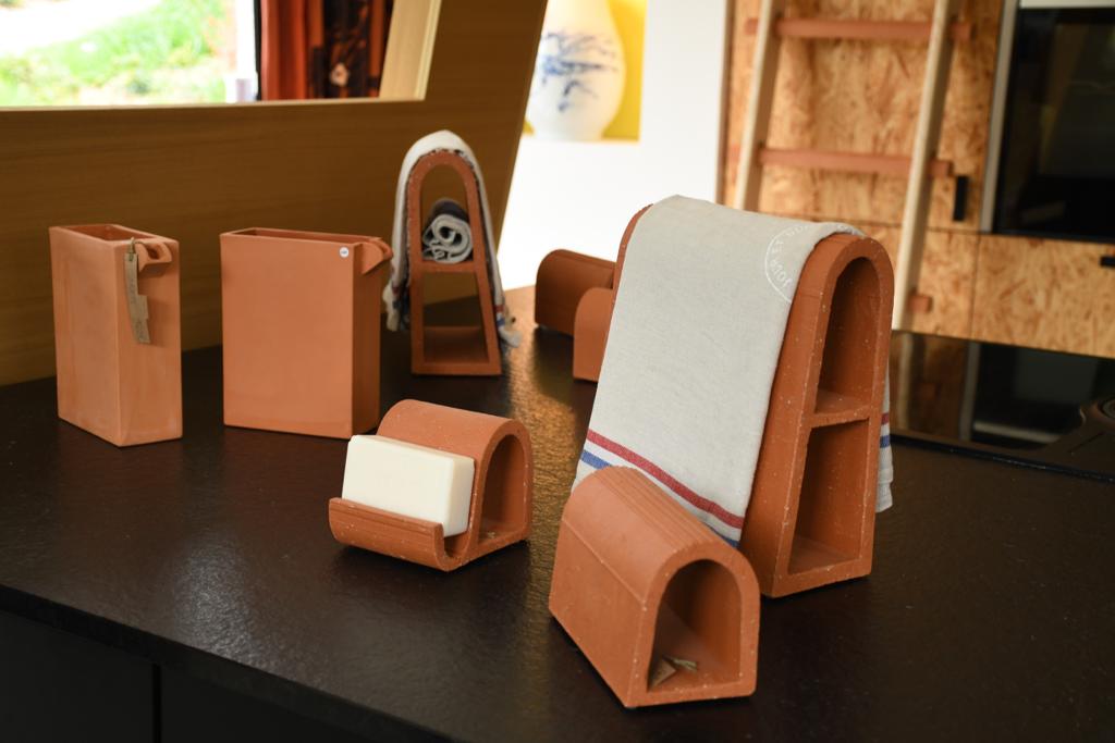Famille Argela lot de Porte-Serviette-Gant-Savon