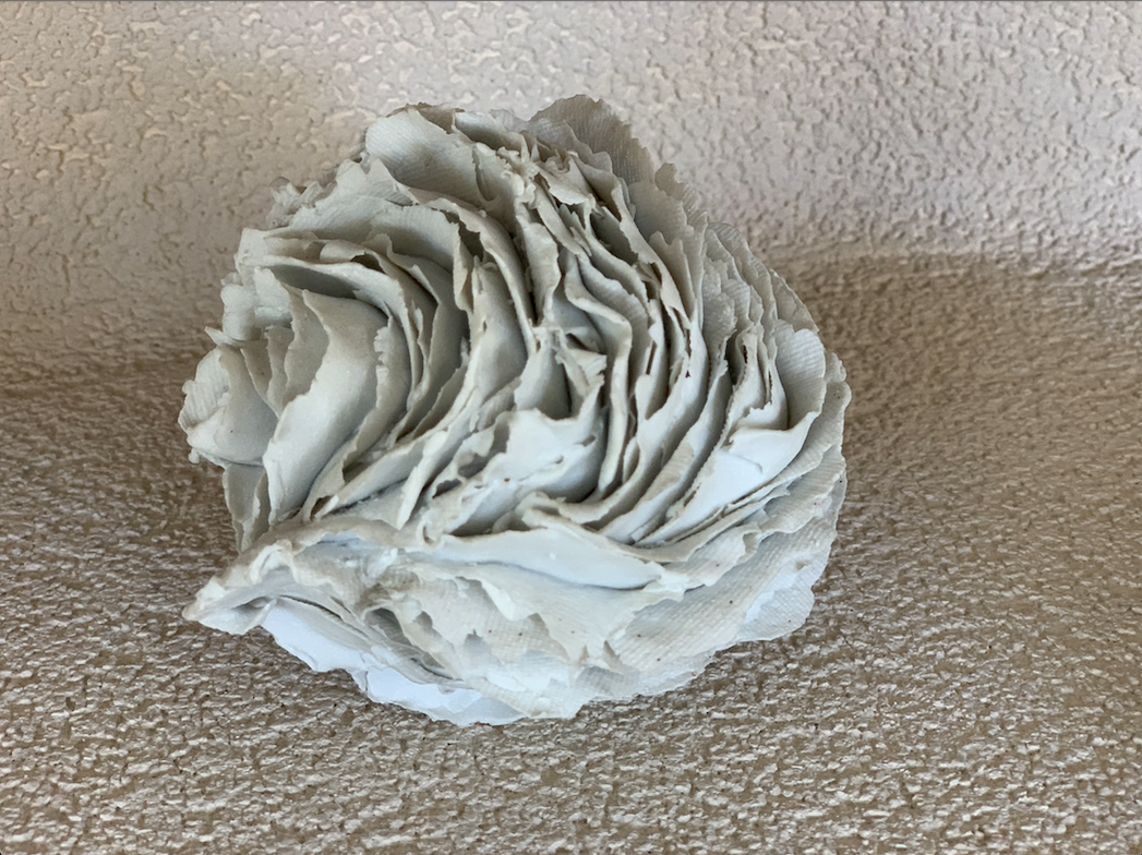 Petites céramiques blanches roses Atmosterres Hannah André