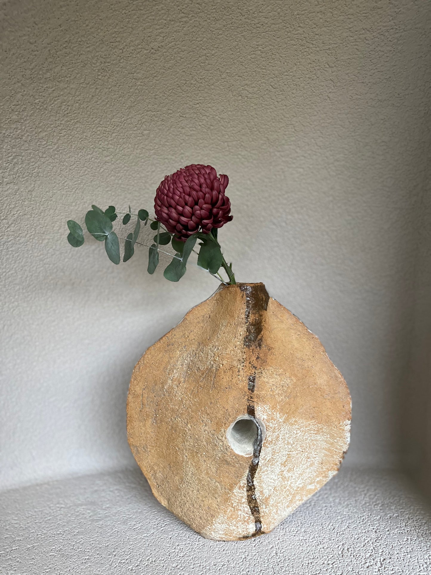 Vase avec son secret au centre Céramique Thais