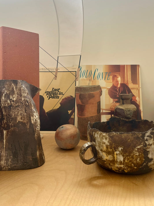 Vase à ailettes. Grès roux émaillé
- Muriel Senaux