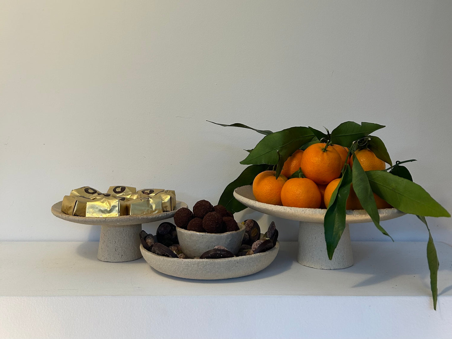 Lot plat apéro saucier et présentoirs à gâteaux - Cceramique