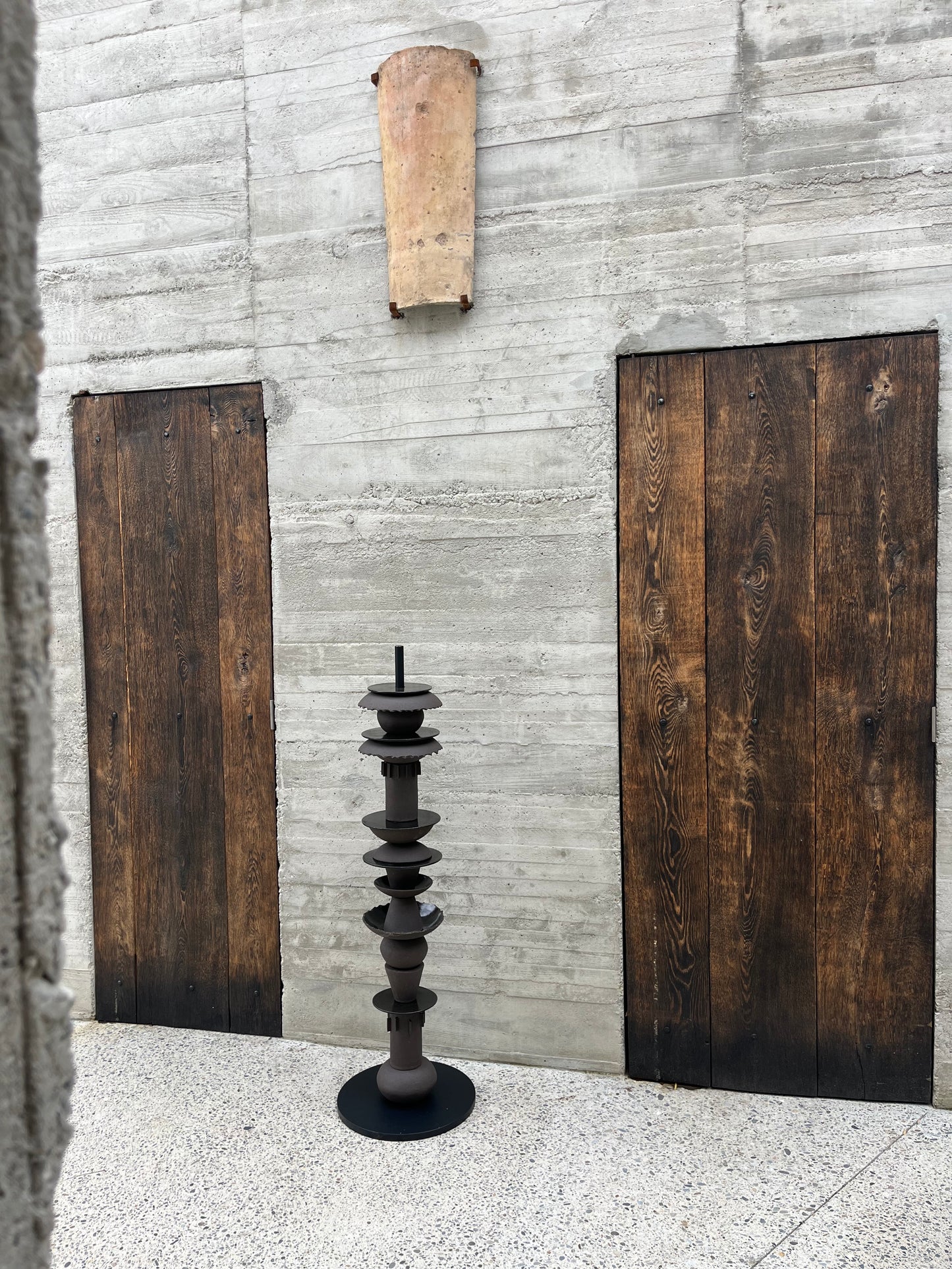 Maison Makeba Signature x CCÉRAMIQUE - Totem Sculptural/Luminaire/Suspensions