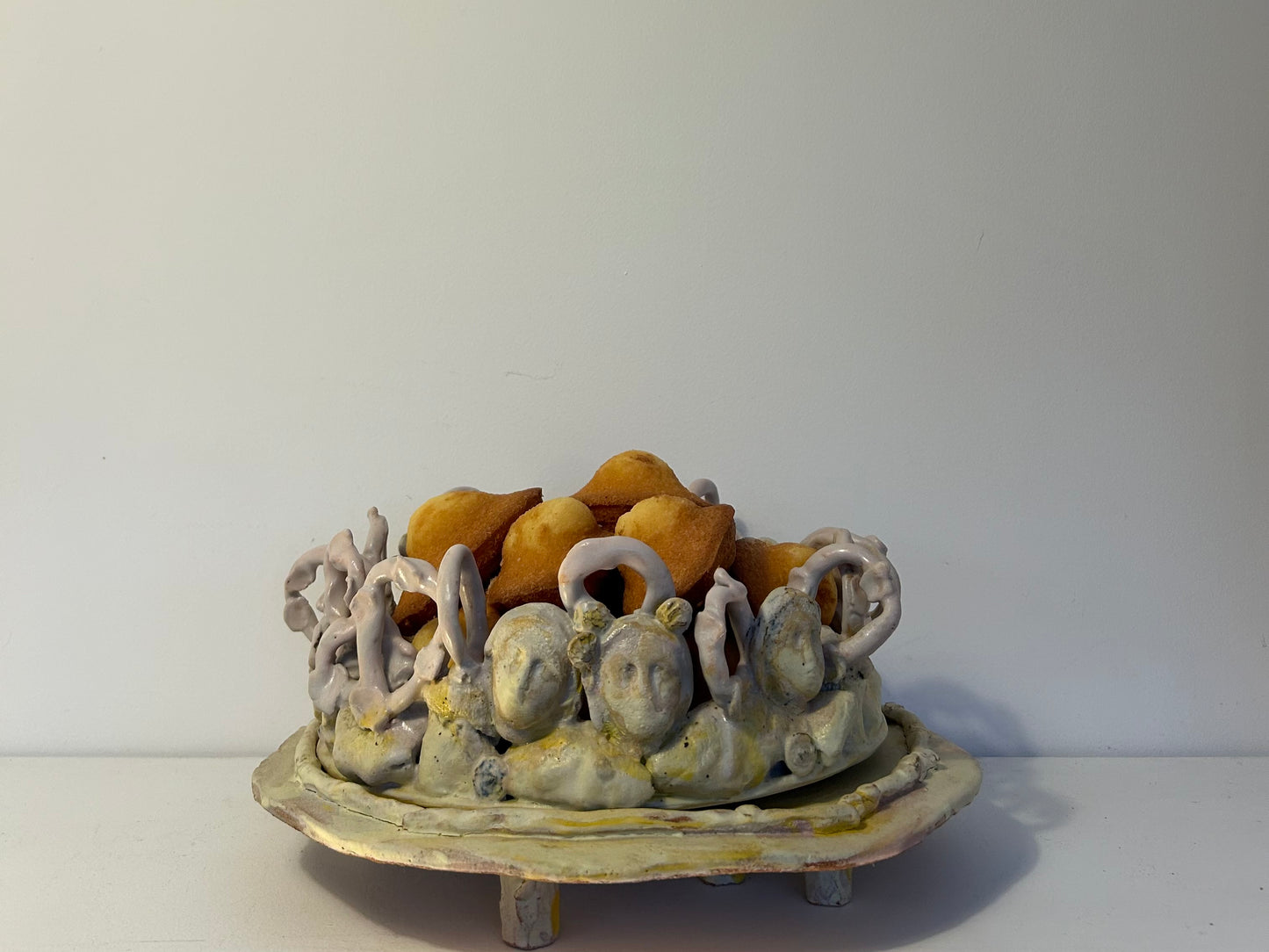 Socle Plat Visages - Anne Saltel