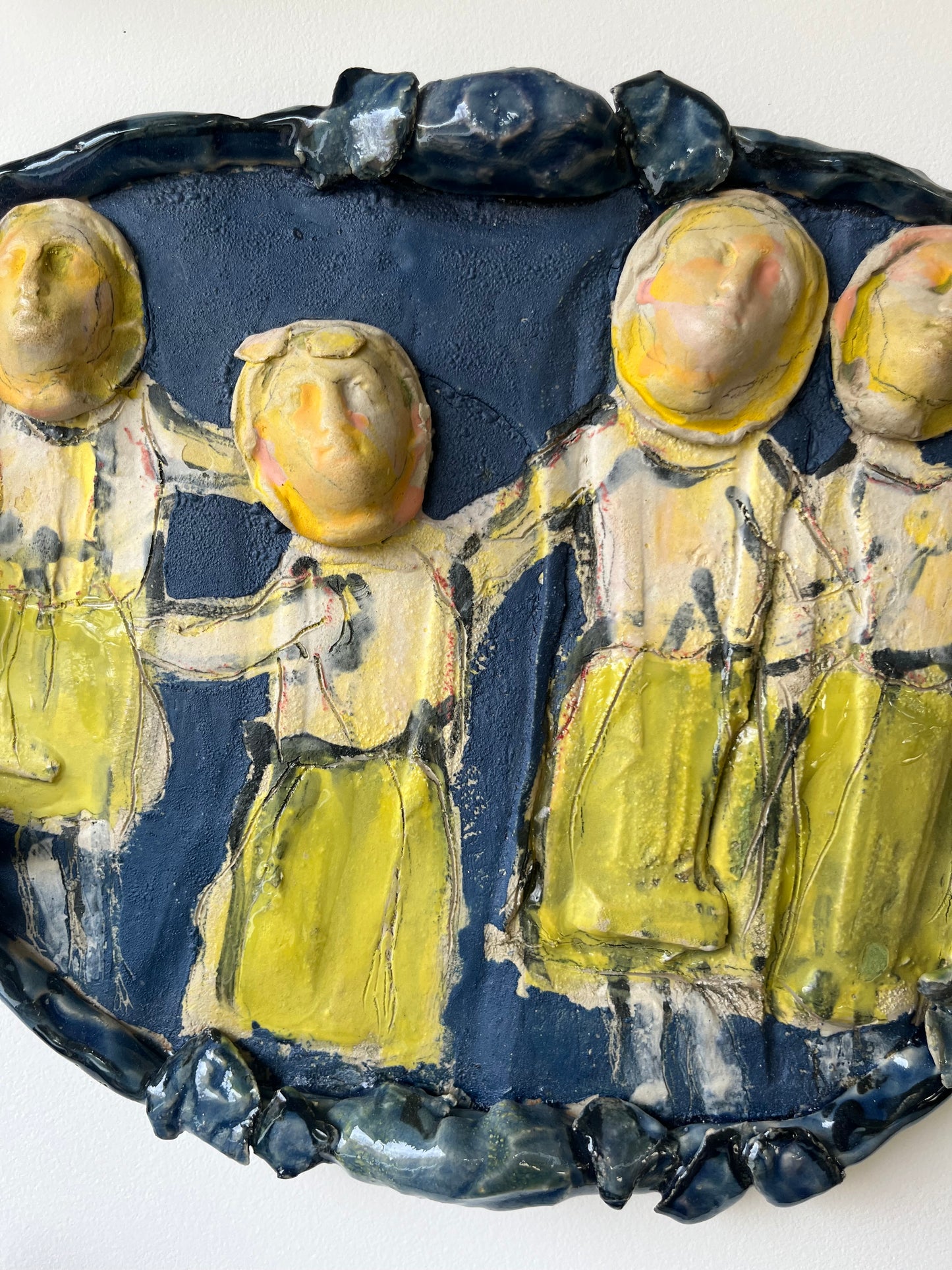 Tableau en céramique, IV personnages - Anne Saltel