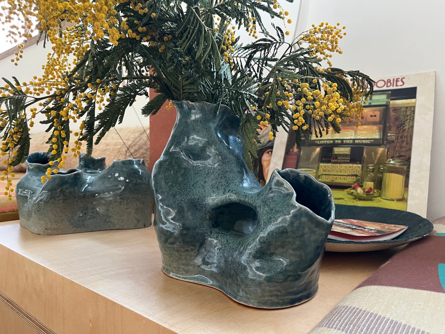 Vase corail bleu I, Cora