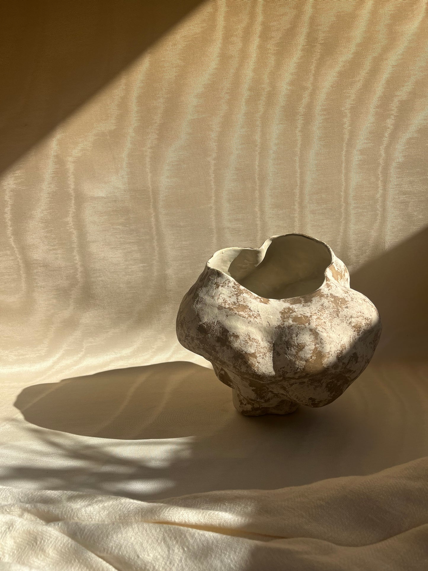 Cora - Vase - Sable