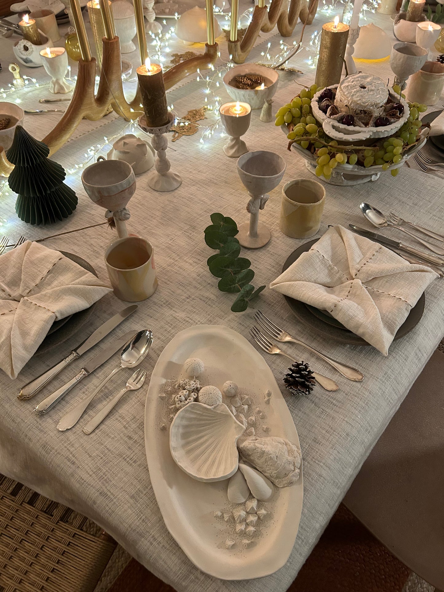 Plat Barbotine Coquillages, non émaillé - Maison Bonjour