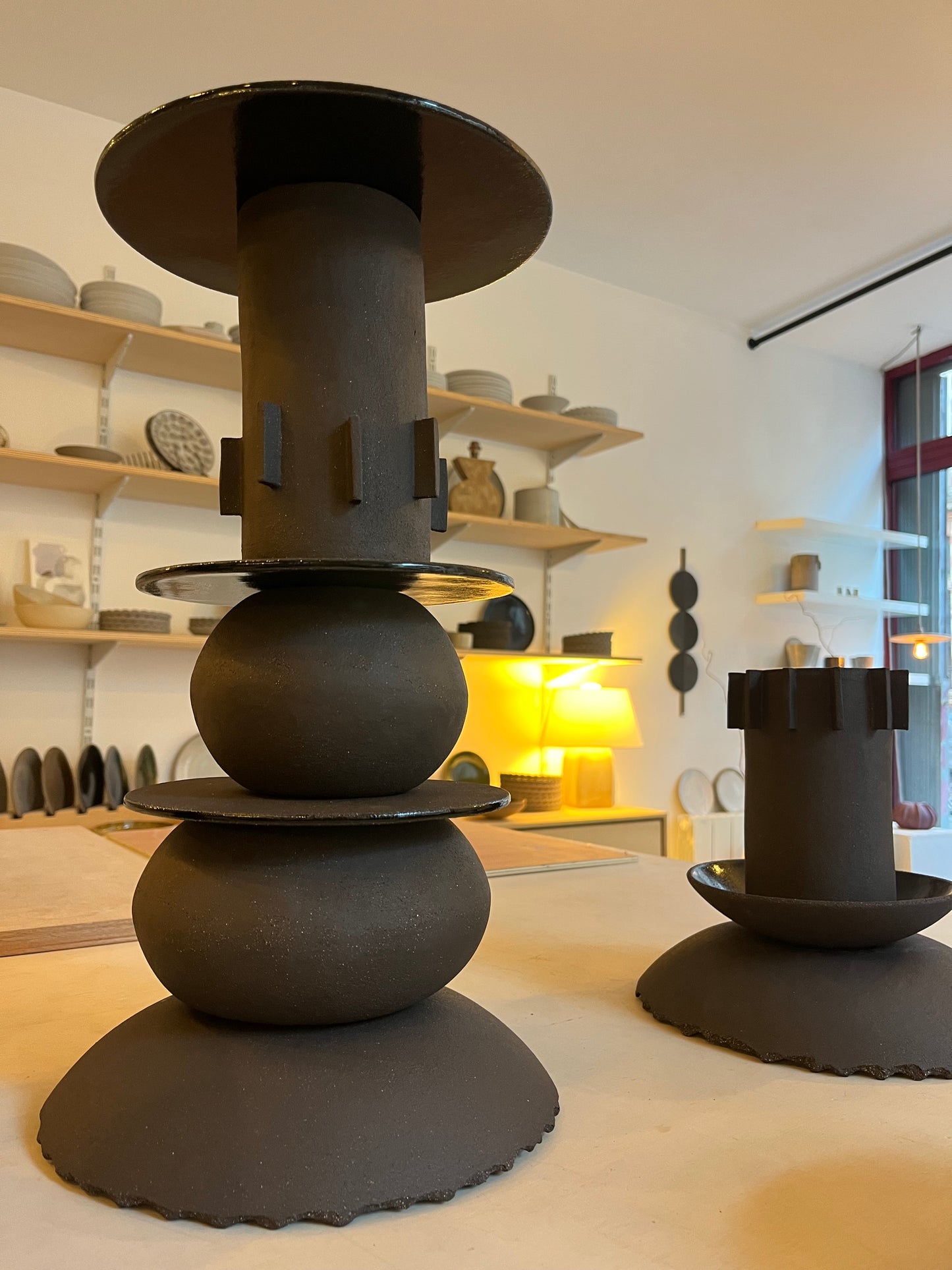 Maison Makeba Signature x CCÉRAMIQUE - Totem Sculptural/Luminaire/Suspensions