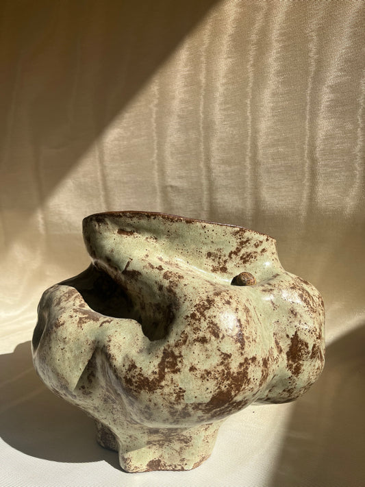 Vase Ormuz, Cora