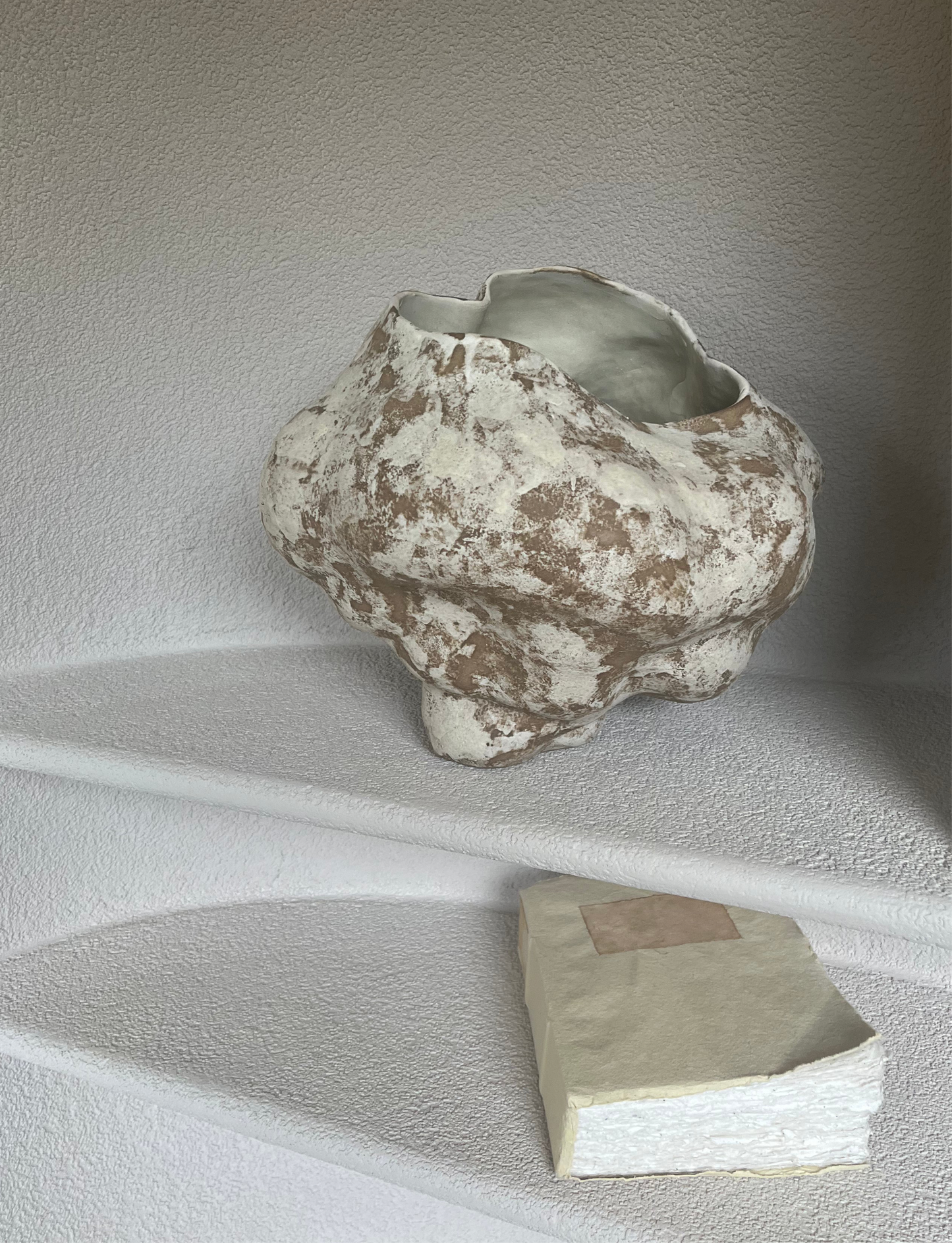 Cora - Vase - Sable