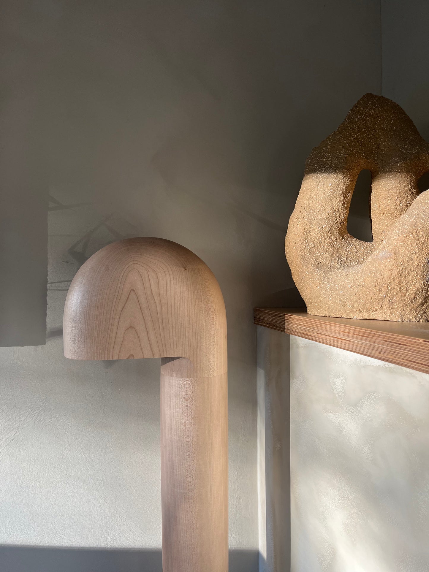 Lampadaire en bois d'érable Studio Cabane