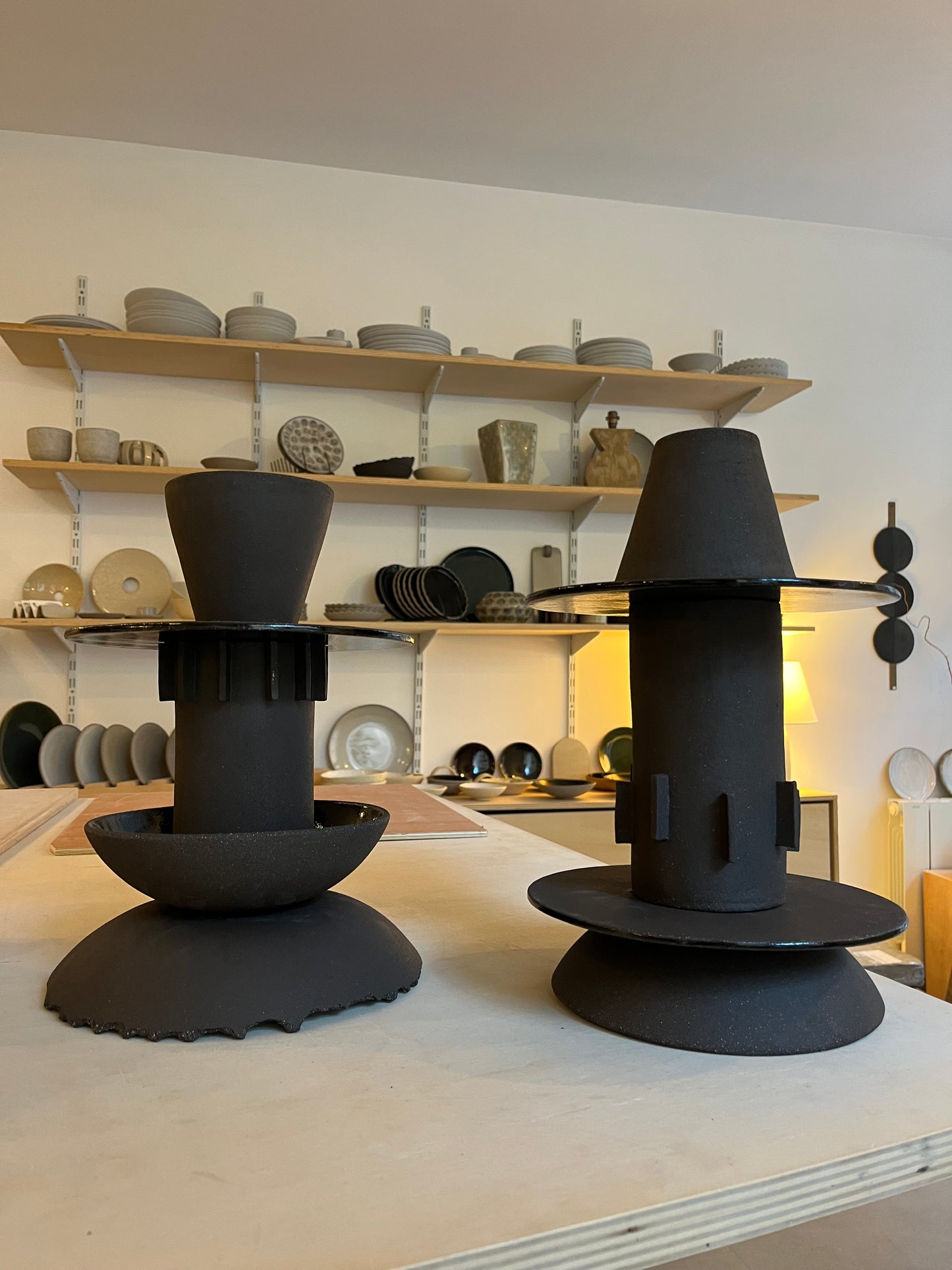 Maison Makeba Signature x CCÉRAMIQUE - Totem Sculptural/Luminaire/Suspensions