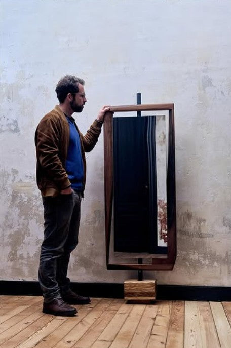 "Le Miroir",  Noyer et chêne massif huilé transparent bleu