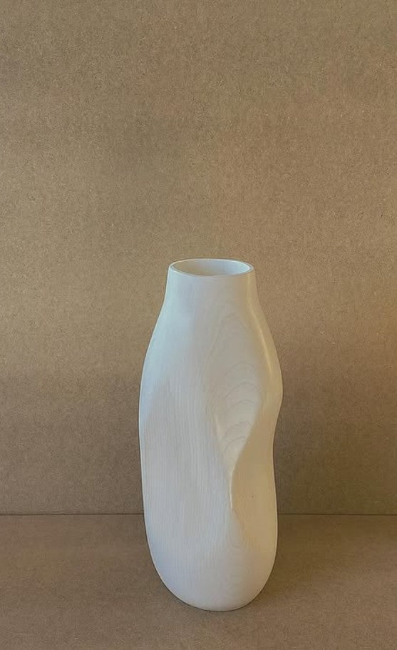 Vase en bois massif, Lorien Cau