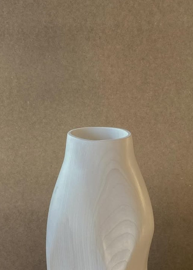 Vase en bois massif, Lorien Cau