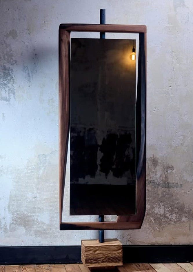 "Le Miroir",  Noyer et chêne massif huilé transparent bleu