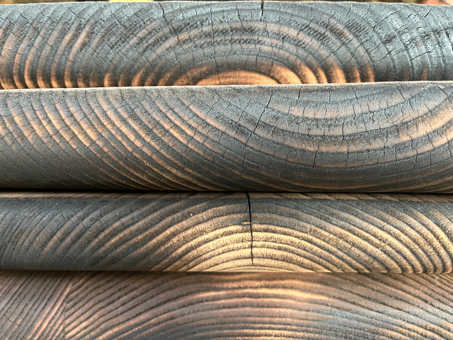 Table Torii Bois brûlé