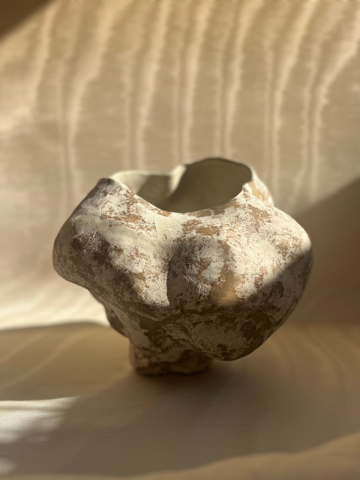Cora - Vase - Sable