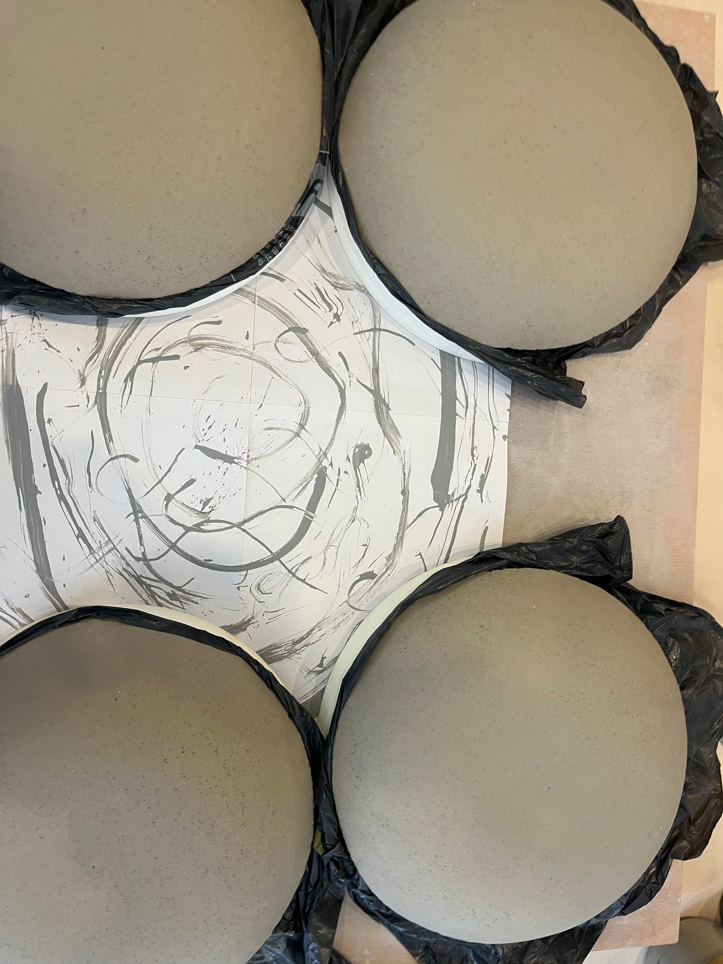 Maison Makeba Signature x CCÉRAMIQUE  - Applique/Suspension - Haïkus