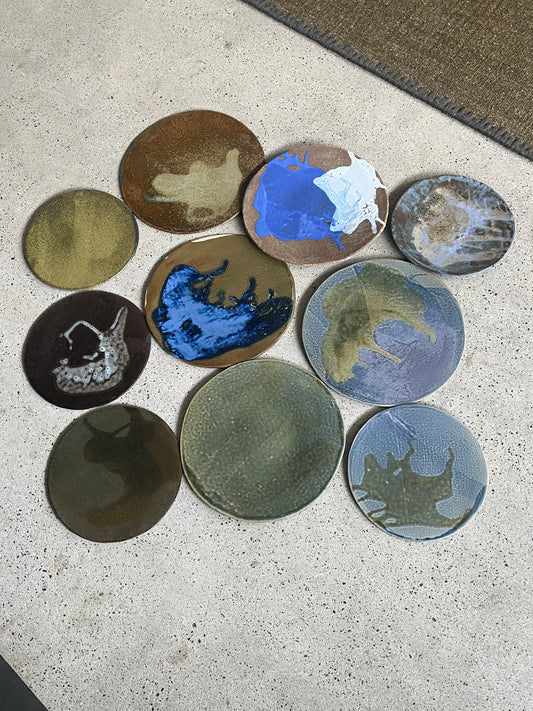 Lot de 5 grandes assiettes et 5 petites assiettes, Maya De La Vaissière