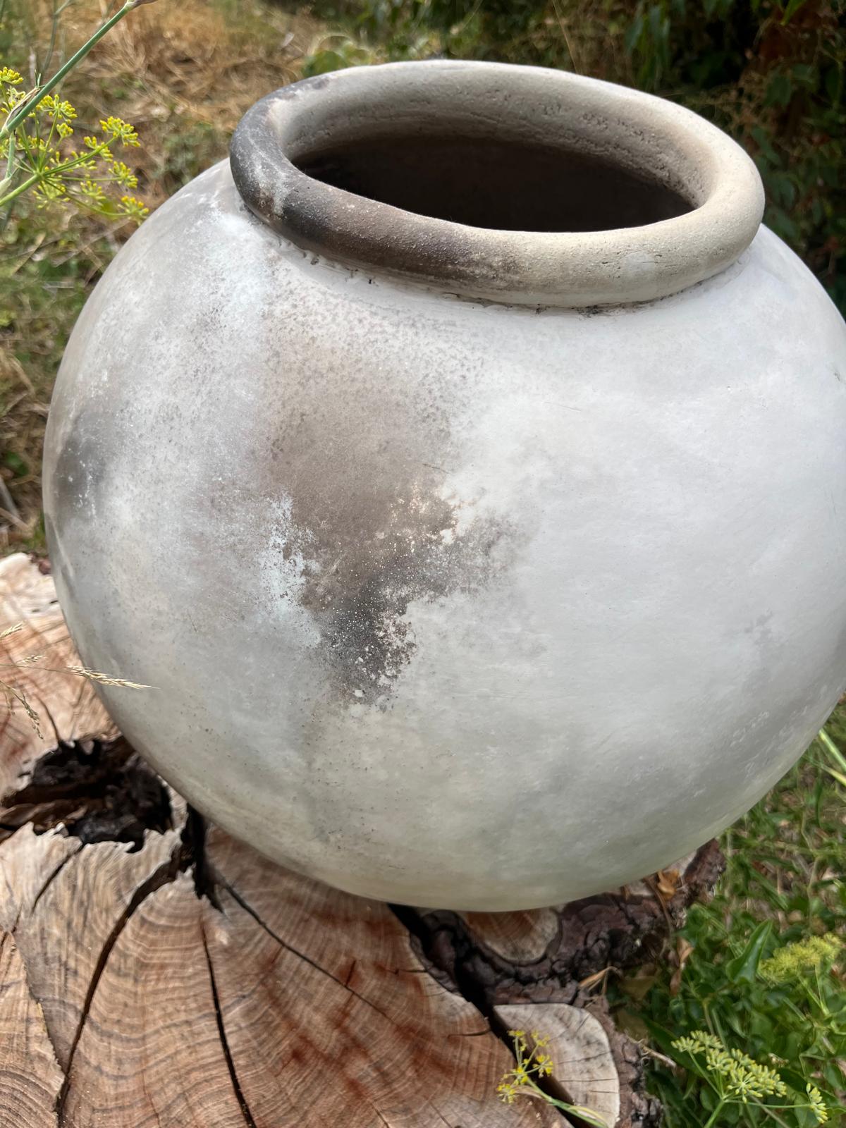 JARRE RONDE , Enfumage, Hannah André