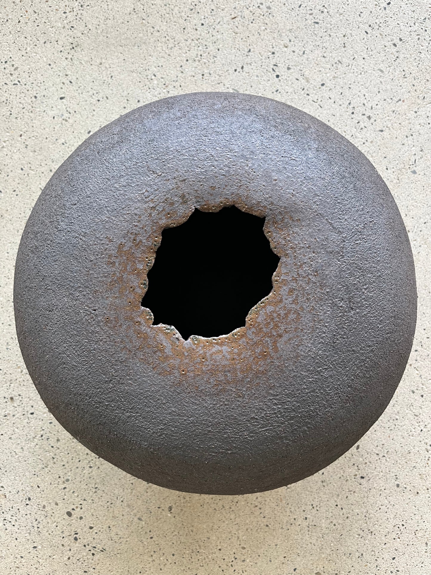 Michelle Torréa - Objet Sculptural - La Jarre au Nombril