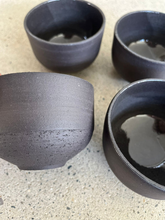 Lot de 2 tasses droite grès noir Tanguy Fraiture